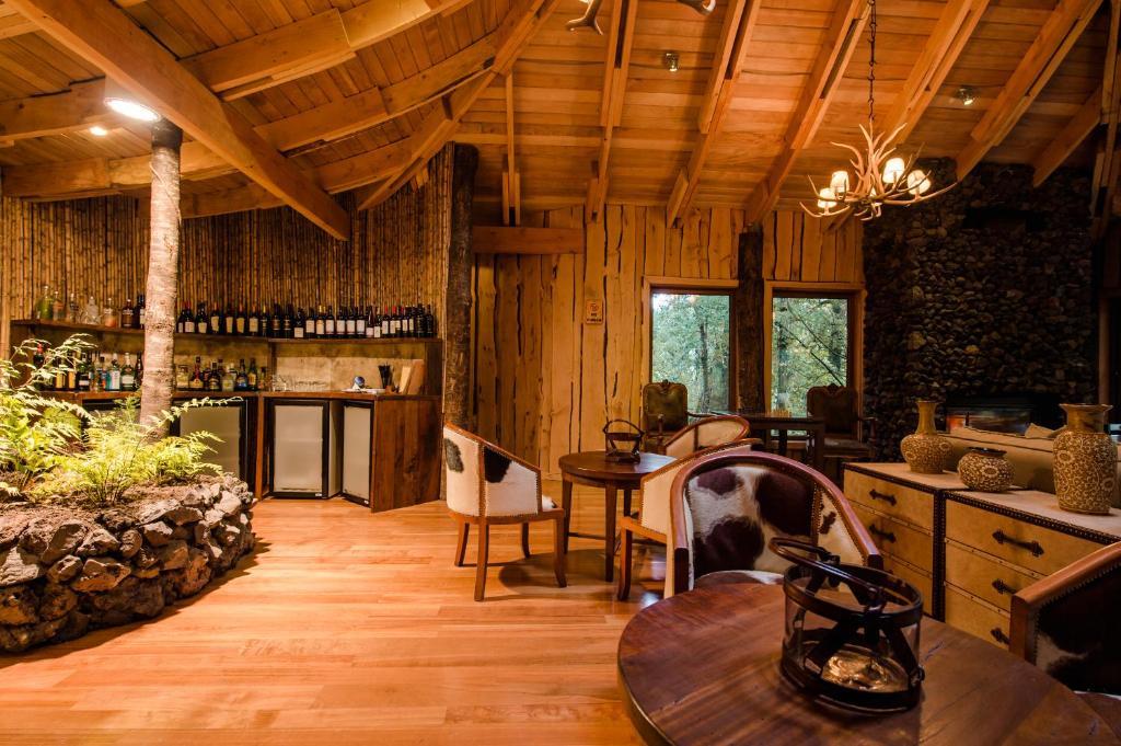 Huilo Huilo Nawelpi Lodge Puerto Fuy Exteriör bild