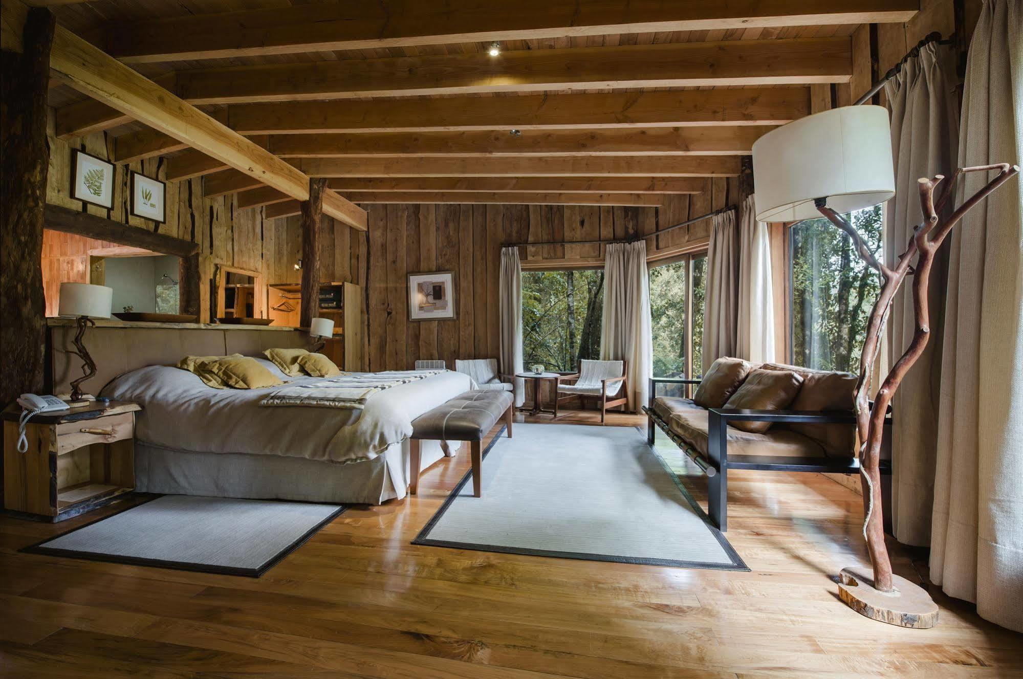 Huilo Huilo Nawelpi Lodge Puerto Fuy Exteriör bild